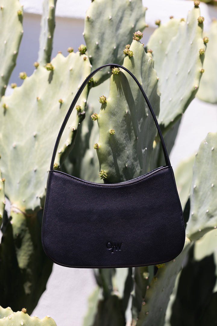 The Zona Bag Jet Black – One Twelves